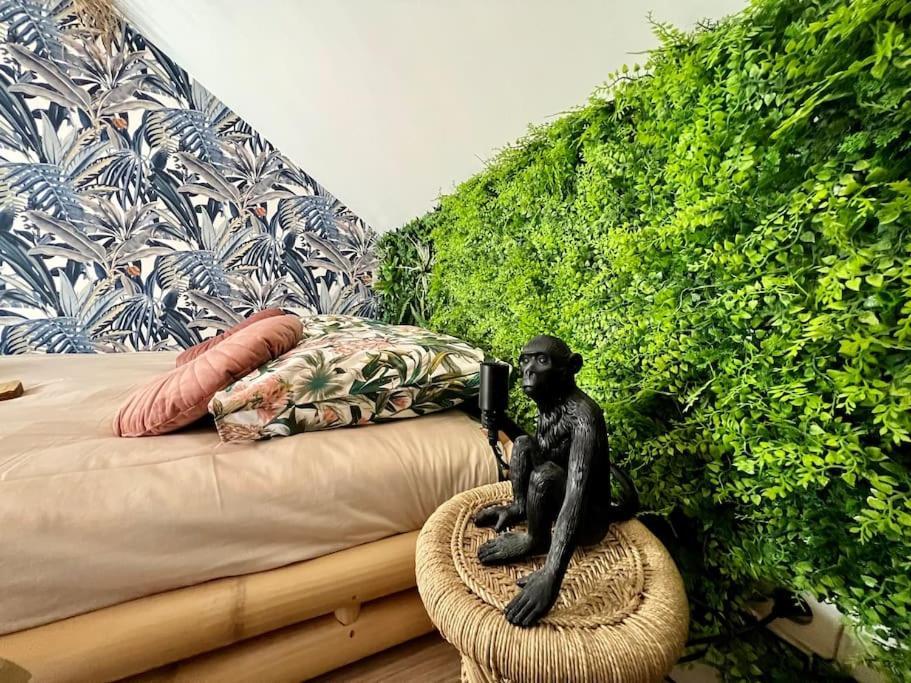 Nuit Dans La Jungle - Love Room Souppes-sur-Loing Exteriör bild